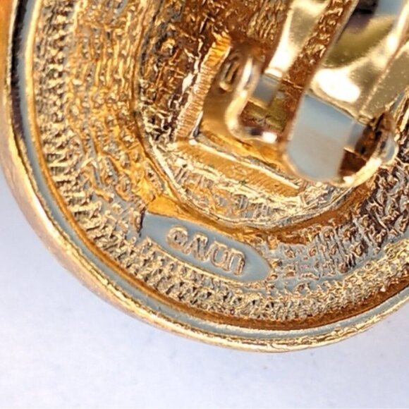 Vintage Avon Clip on Earrings Blue Cabochon Tear Drop Gold Tone‎ Statement Piece - Picture 7 of 7